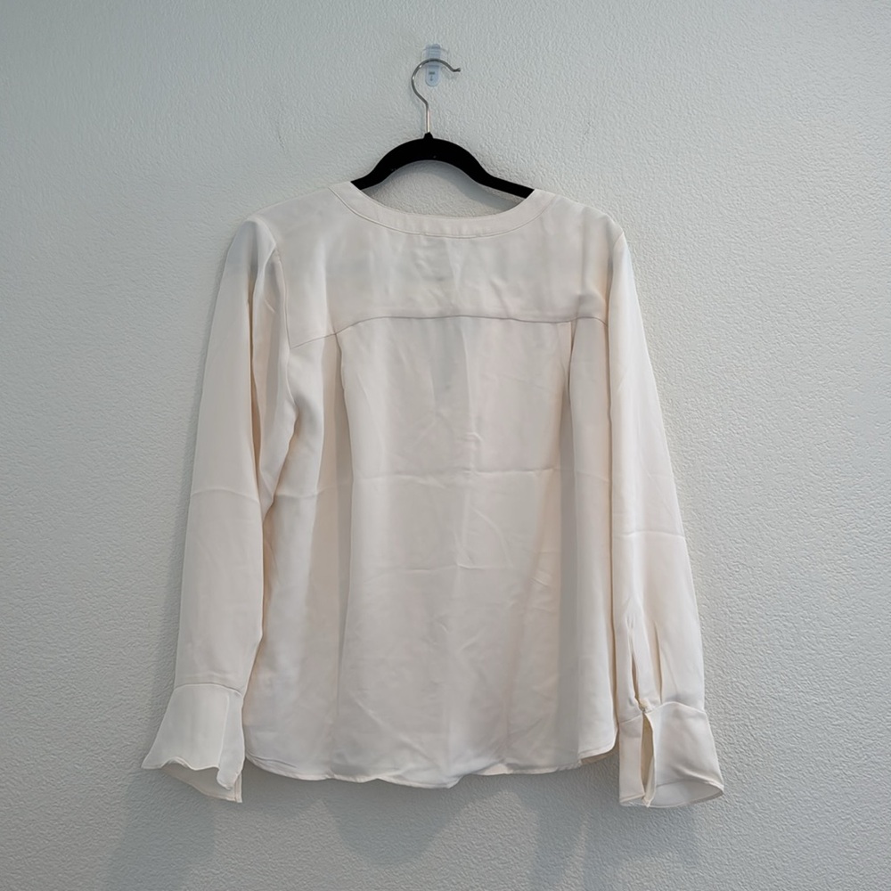 NWT Loft - Cascade Ruffle Blouse - "Whisper White" - Size M - Picture 2 of 6